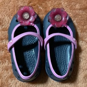 Navy blue With pink flower Real crocs pre toddler size 5 (toddler size) preowned